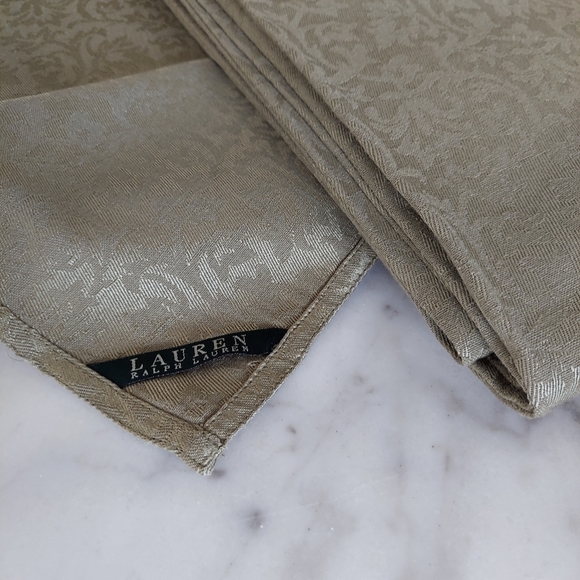 Ralph Lauren Tablecloth and Napkins